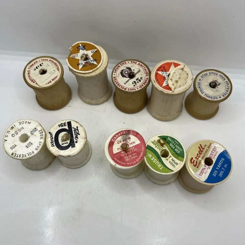 10 Vintage Empty Sewing Spools 5 Wooden, 3 Plastic, 2 Styrofoam‎